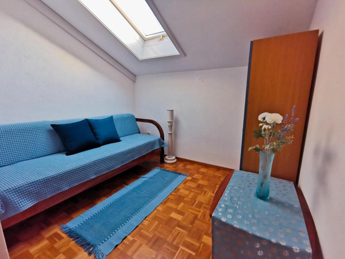 Villa Ela Postira Bagian luar foto