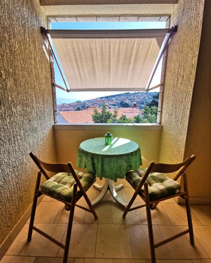 Villa Ela Postira Bagian luar foto