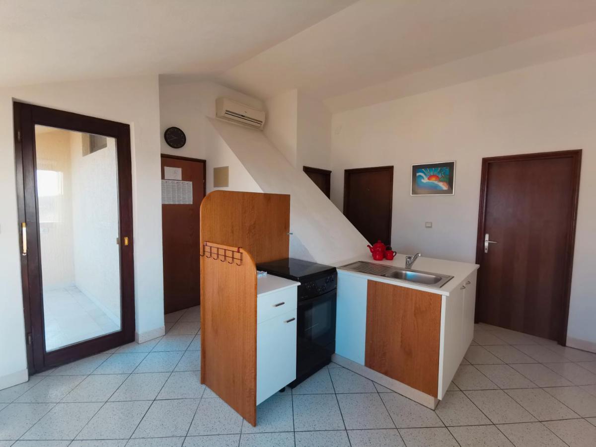 Villa Ela Postira Bagian luar foto