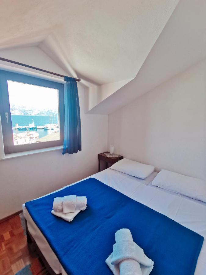 Villa Ela Postira Bagian luar foto