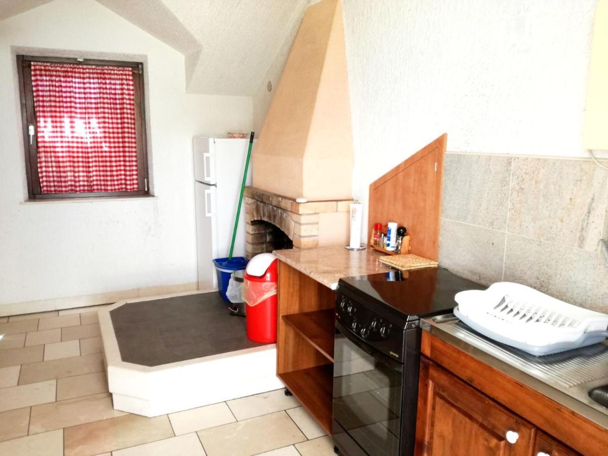 Villa Ela Postira Bagian luar foto