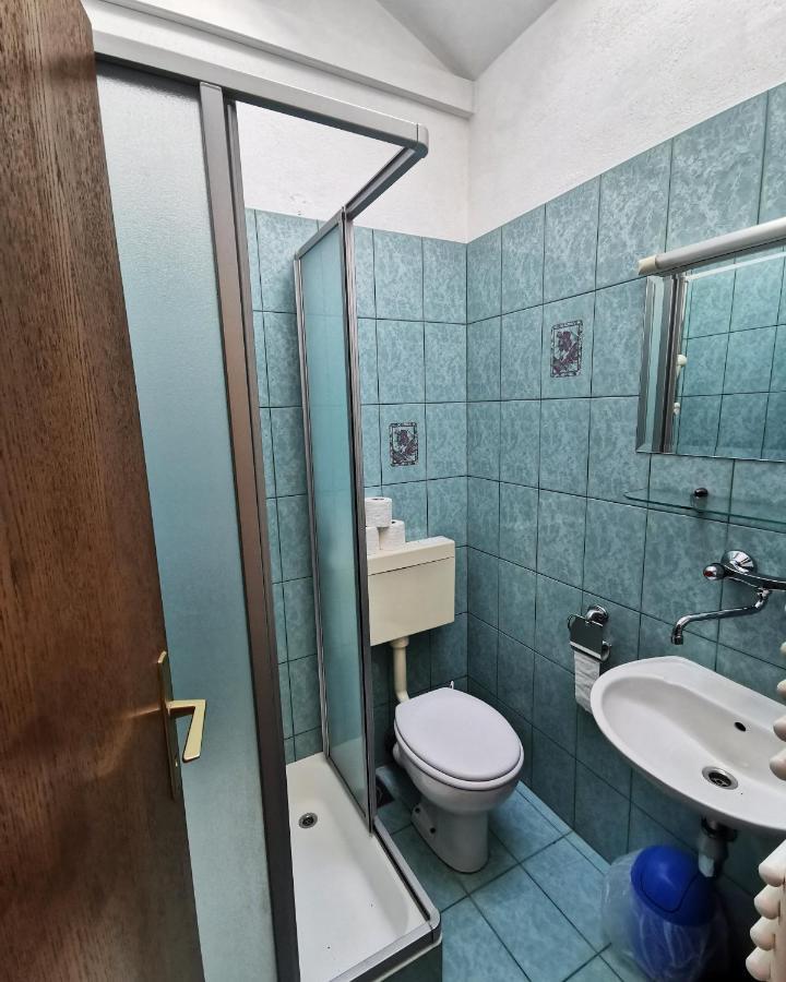 Villa Ela Postira Bagian luar foto