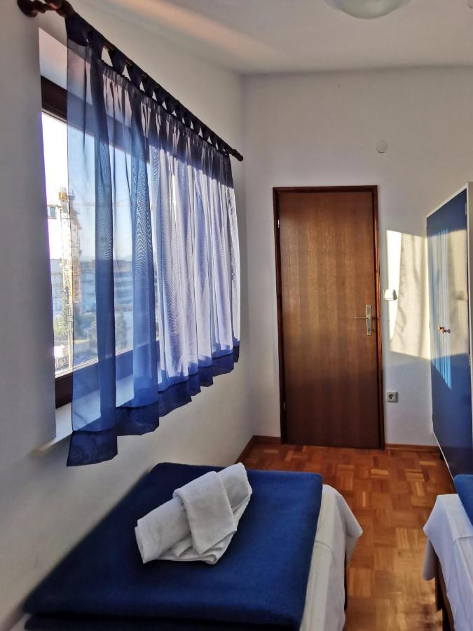 Villa Ela Postira Bagian luar foto