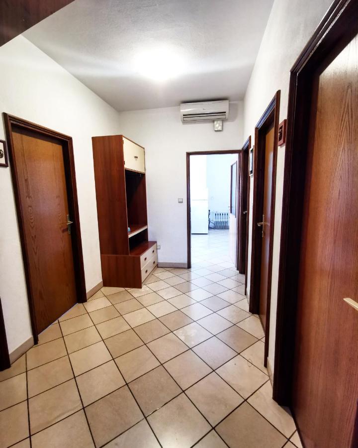 Villa Ela Postira Bagian luar foto