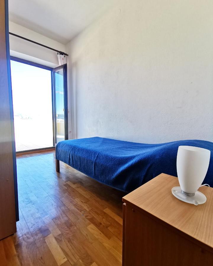 Villa Ela Postira Bagian luar foto