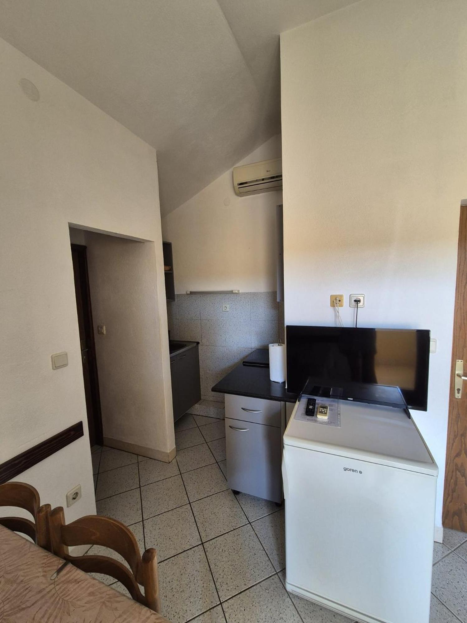 Villa Ela Postira Bagian luar foto
