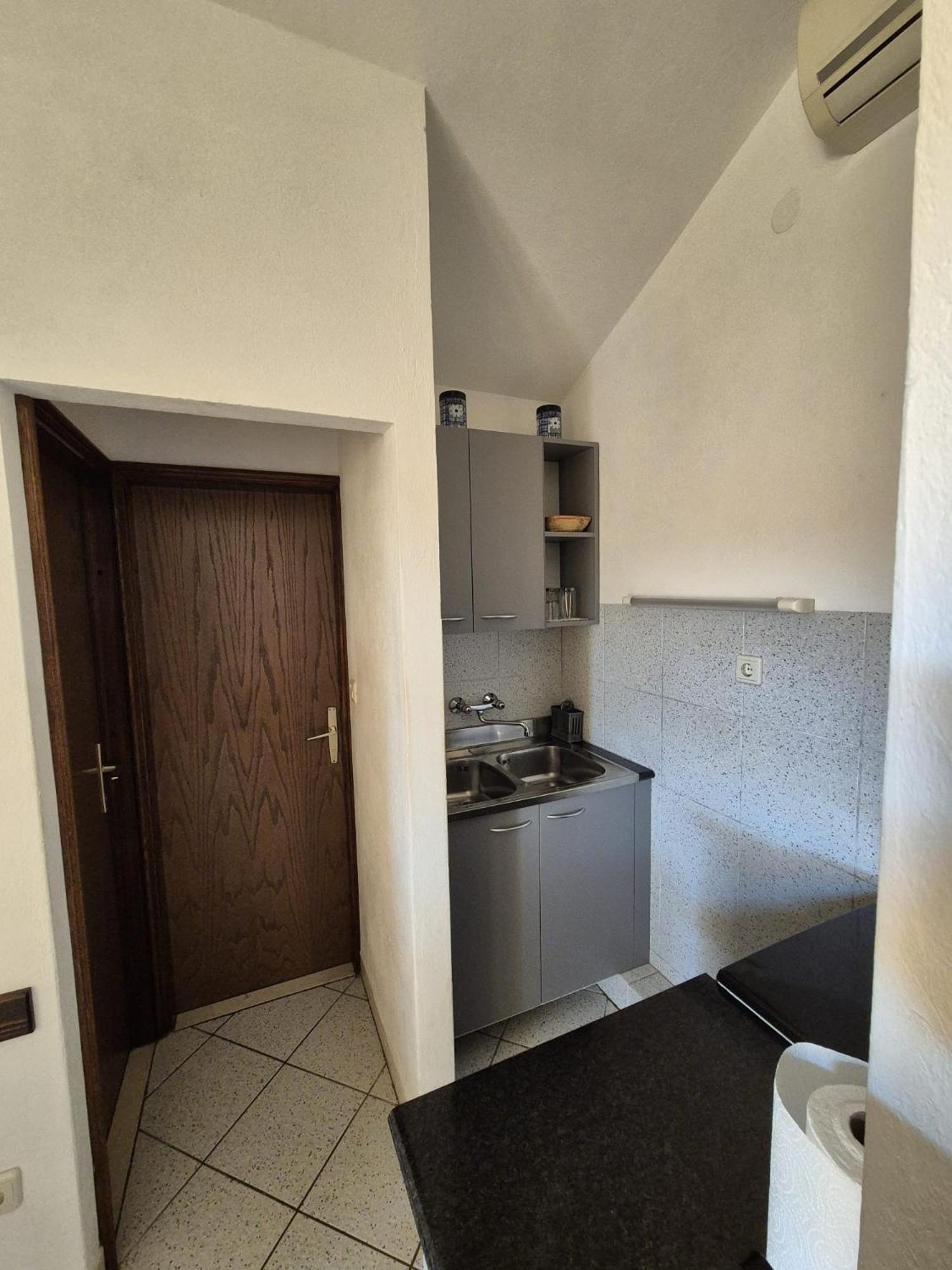 Villa Ela Postira Bagian luar foto