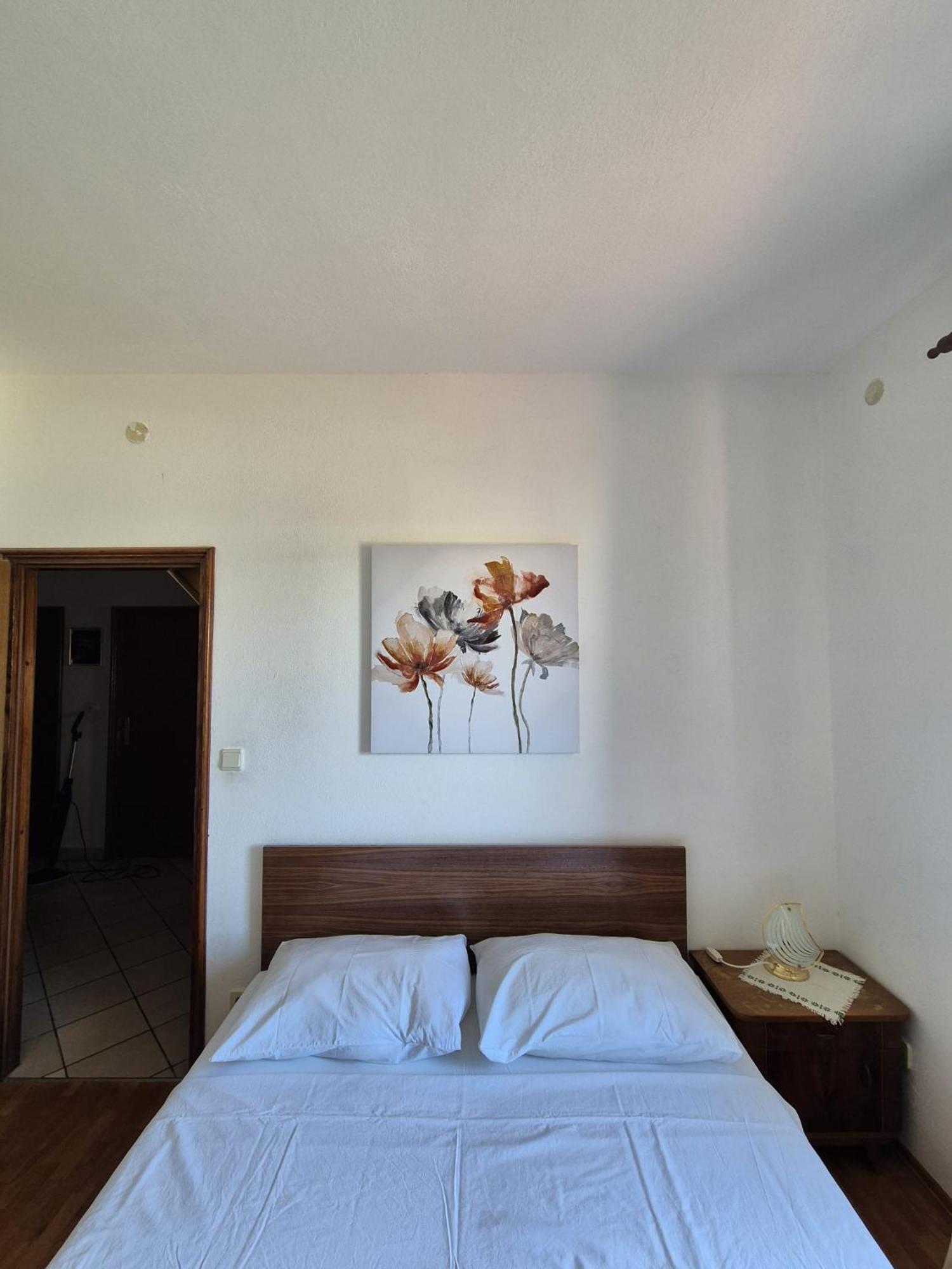 Villa Ela Postira Bagian luar foto